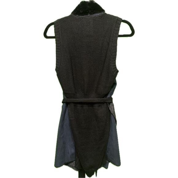 Romeo & Juliet Couture Slate Blue and Black Vest NWT Medium - Picture 3 of 10